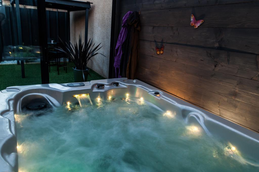 Spa Privatif Toulouse Jacuzzi Vila Aucamville Exterior foto